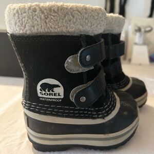 Sorel baby winter boots size 5
